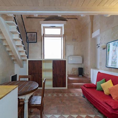 Dimora Dei Baroni Apartment Lecce Exterior photo