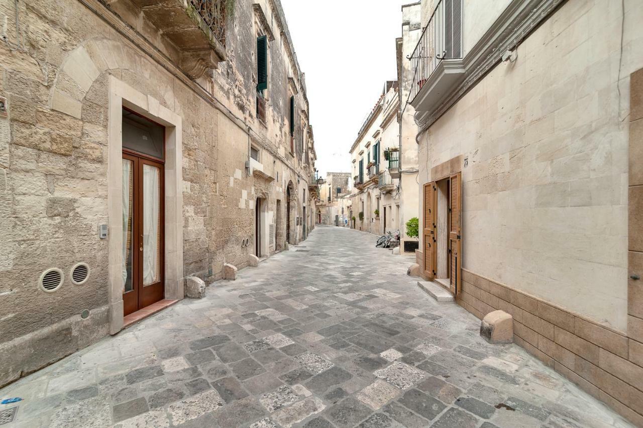 Dimora Dei Baroni Apartment Lecce Exterior photo